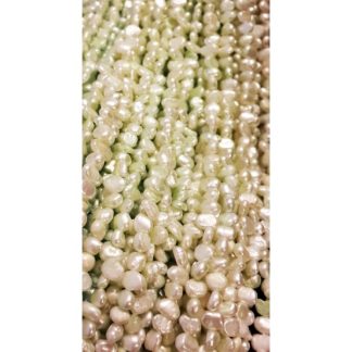 Zoetwaterparels - gekleurd - 4 mm - Gebroken Wit - per streng