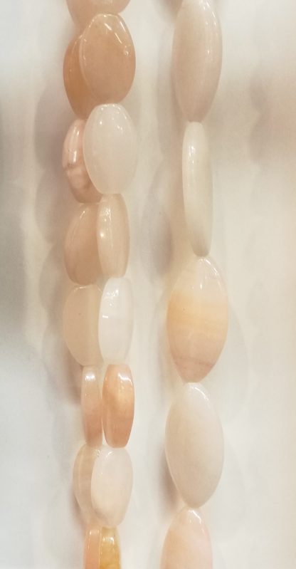 Quartz - Ovaal plat - Glad - 15 x 30 mm - Crème - per streng
